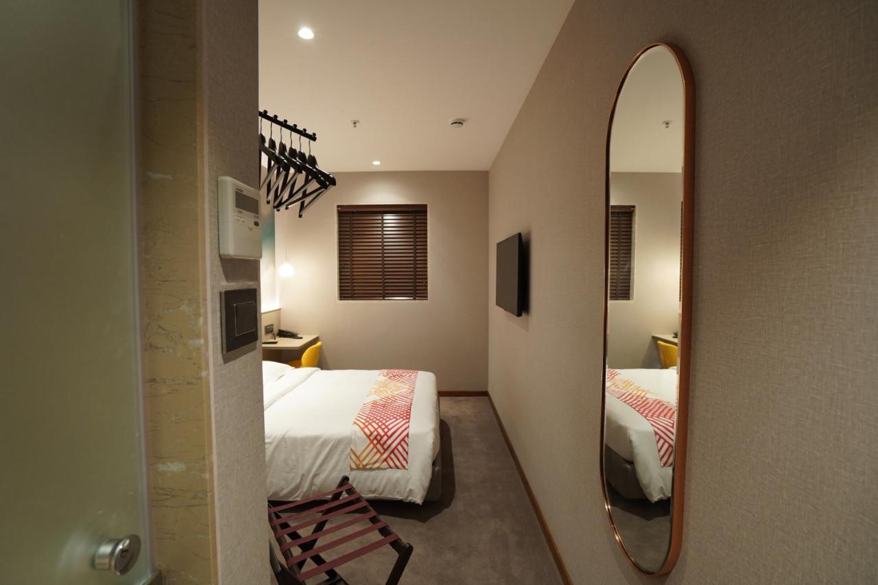 Ginger Mumbai, Goregaon Exterior foto